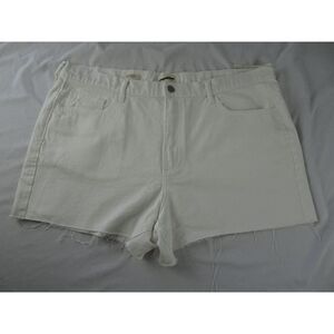 Universal Thread Women White Distressed Boyfriend Jean Short Size 16